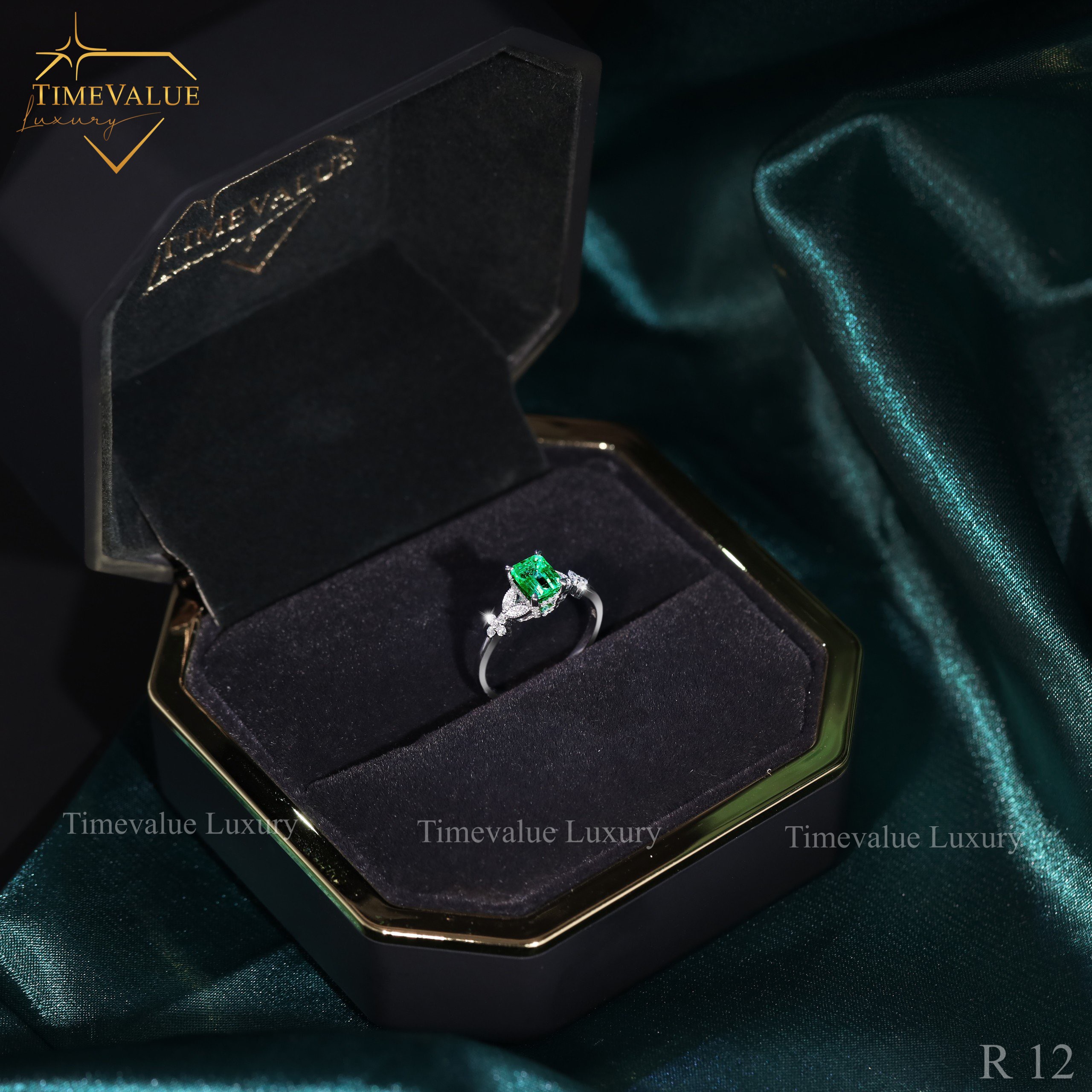 Nhẫn Kim cương Nữ gắn đá Emerald R12