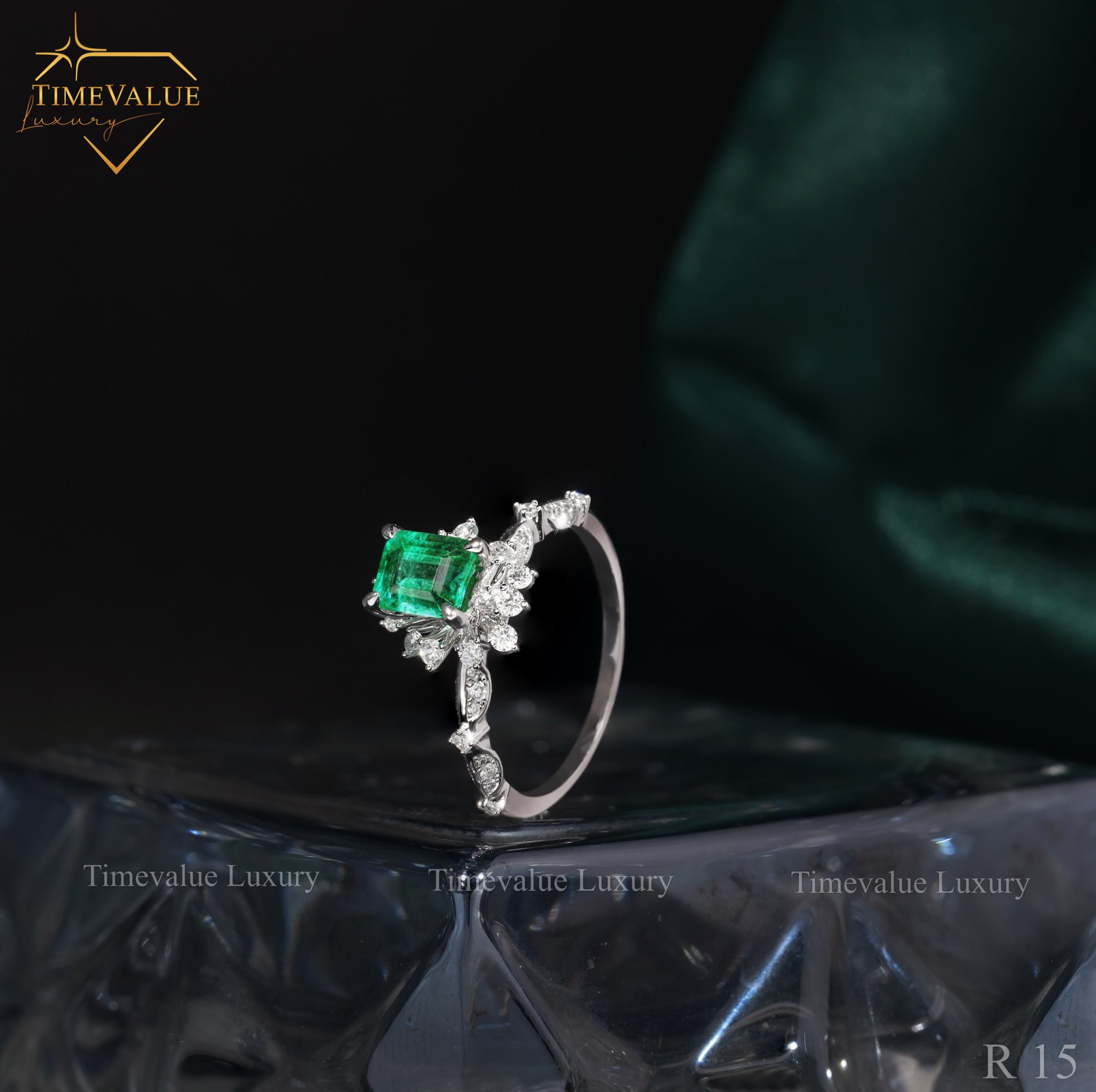 Nhẫn Kim cương Nữ gắn đá Emerald R15 01